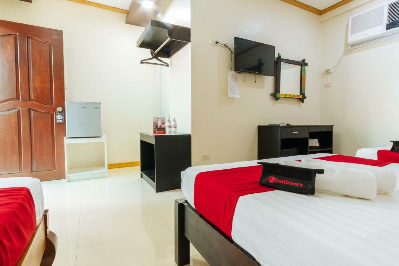 Reddoorz Premium Near Pristine Beach Puerto Princesa Exteriör bild