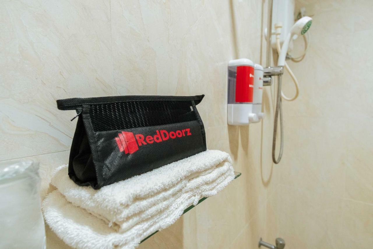 Reddoorz Premium Near Pristine Beach Puerto Princesa Exteriör bild