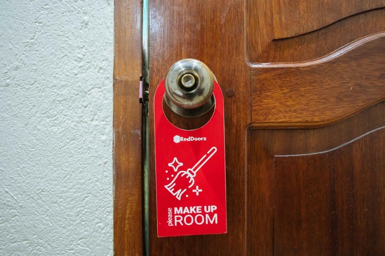 Reddoorz Premium Near Pristine Beach Puerto Princesa Exteriör bild