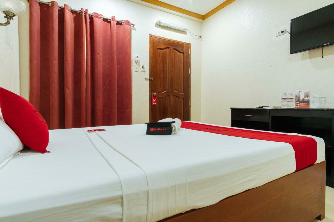 Reddoorz Premium Near Pristine Beach Puerto Princesa Exteriör bild